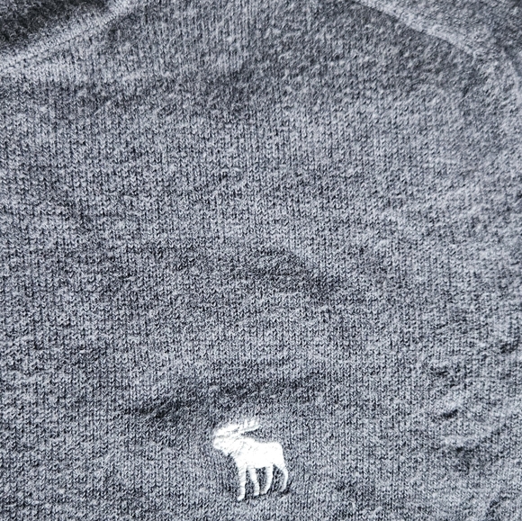 Grey Abercrombie and Fitch Sweater Sz Large - Picture 2 of 4